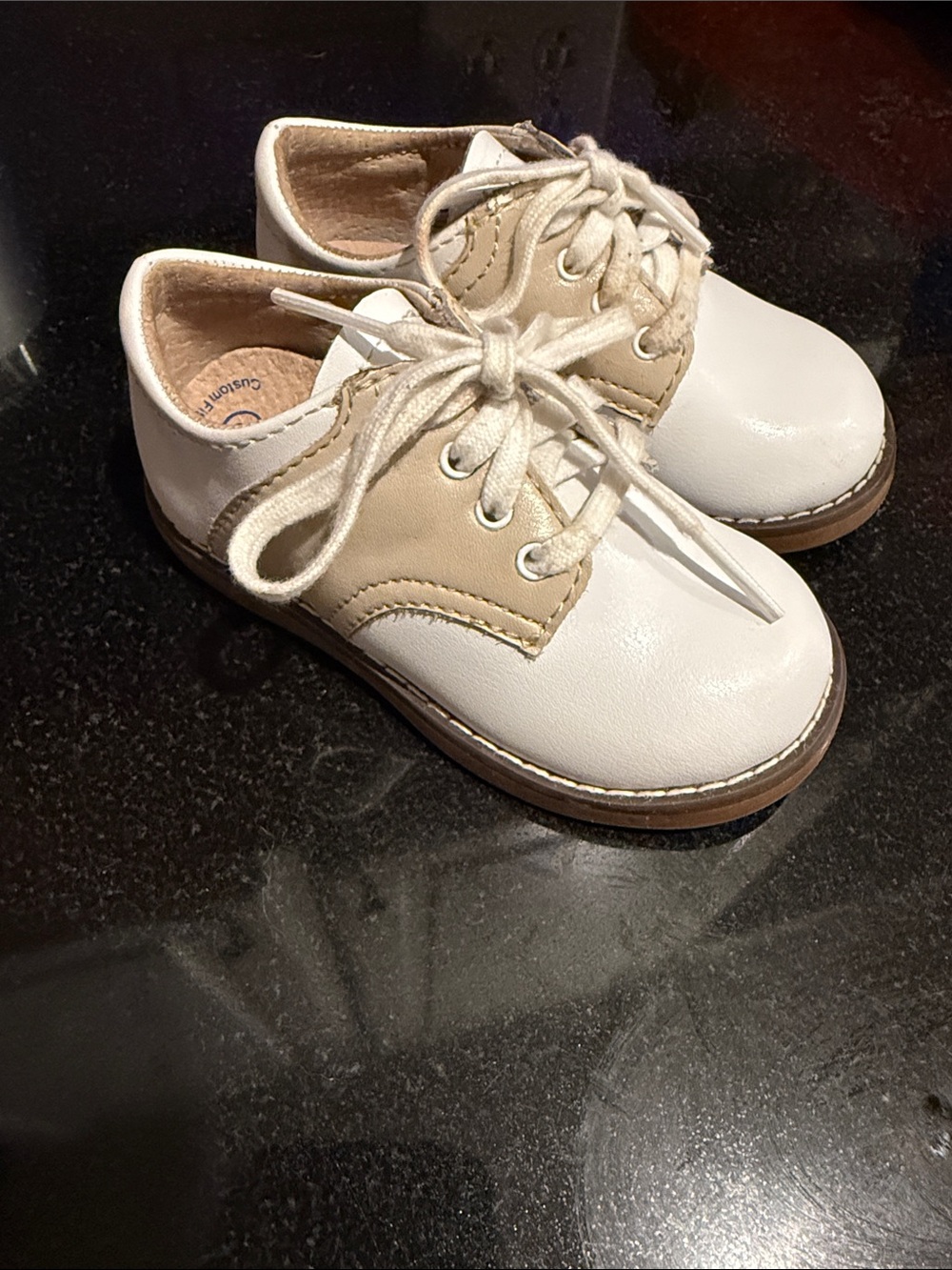 Footmates Saddle Shoes white/ecru boy 5 wide